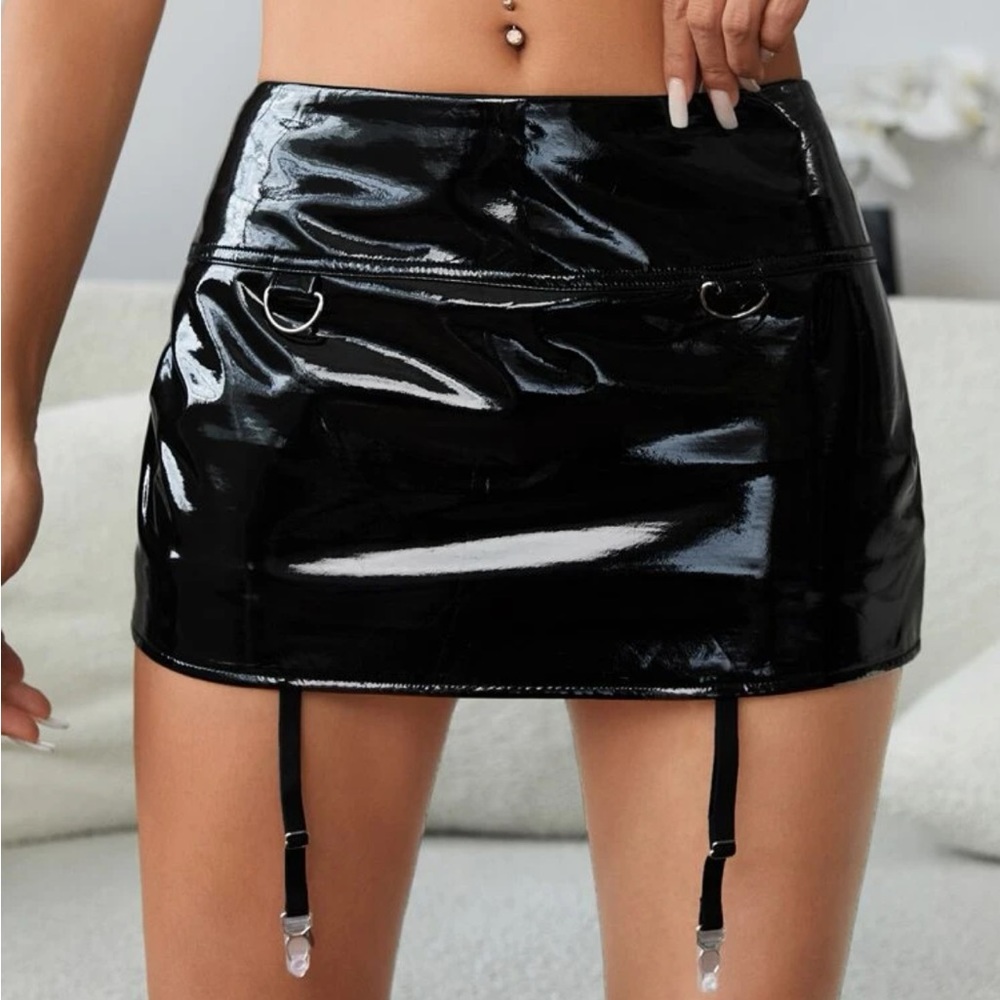 pu leather mini skirt y2k trendy 90s vintage thrifted halloween sexy party